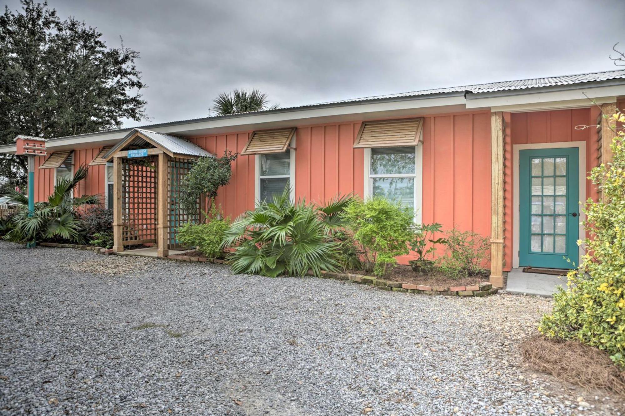 Walk To Beach From Chic Old Town Apartment With Yard Bay St. Louis Exterior foto